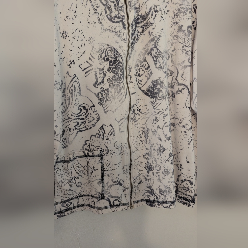Chico's Spa full Zip Jacket Black White Print Sz Large 2 - Picture 3 of 8
